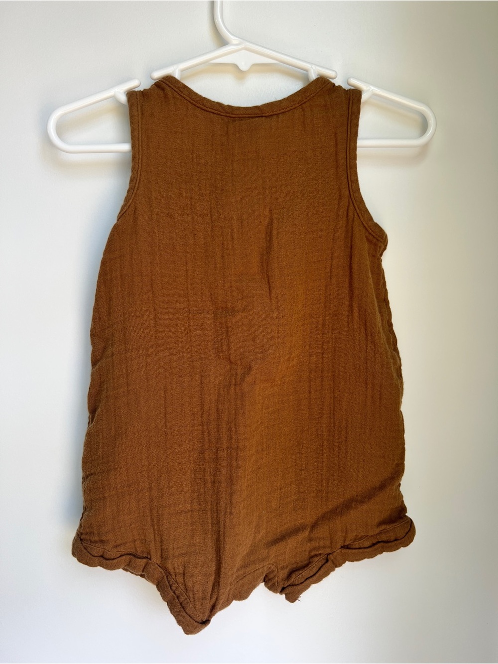 Old Navy Brown Sleeveless Button-Front Baby Romper - Picture 3 of 3